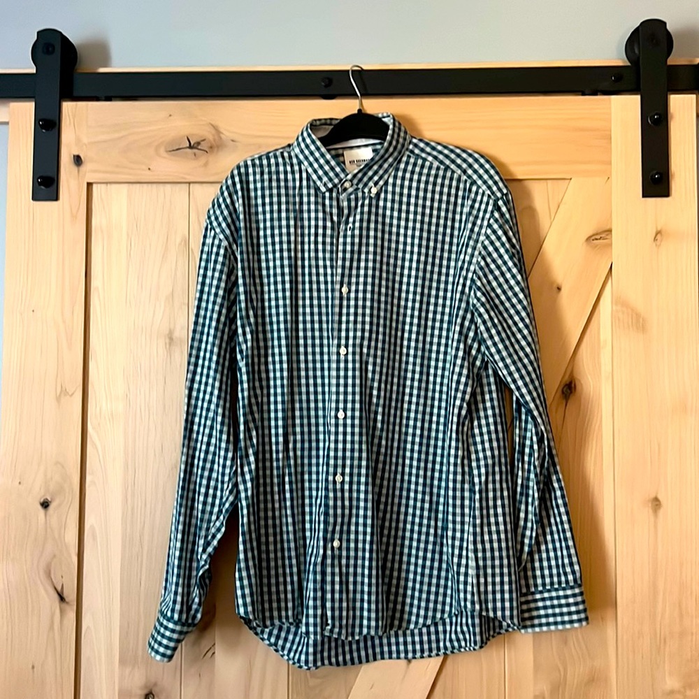 Men’s Ben Sherman Dress shirt size large ( 16.5 neck and 34/35)